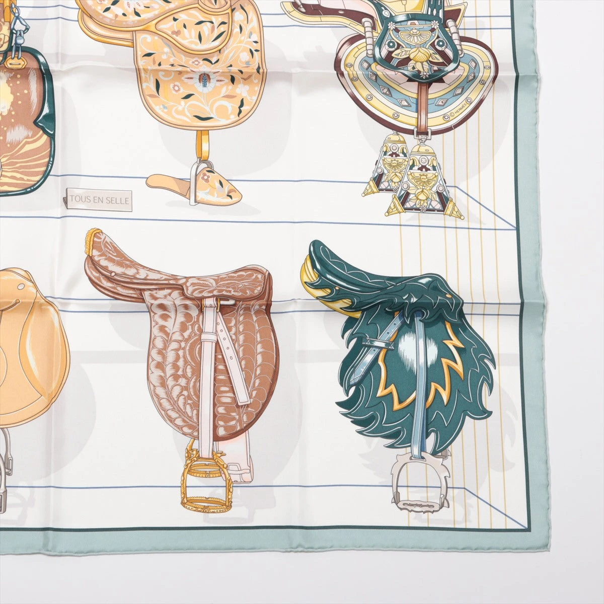 未使用【エルメス】最新作 カレ 90 すべては鞍の中に 大判 シルク スカーフ エルメス カレ90 TOUS EN SELLE すべては鞍の中に スカーフ