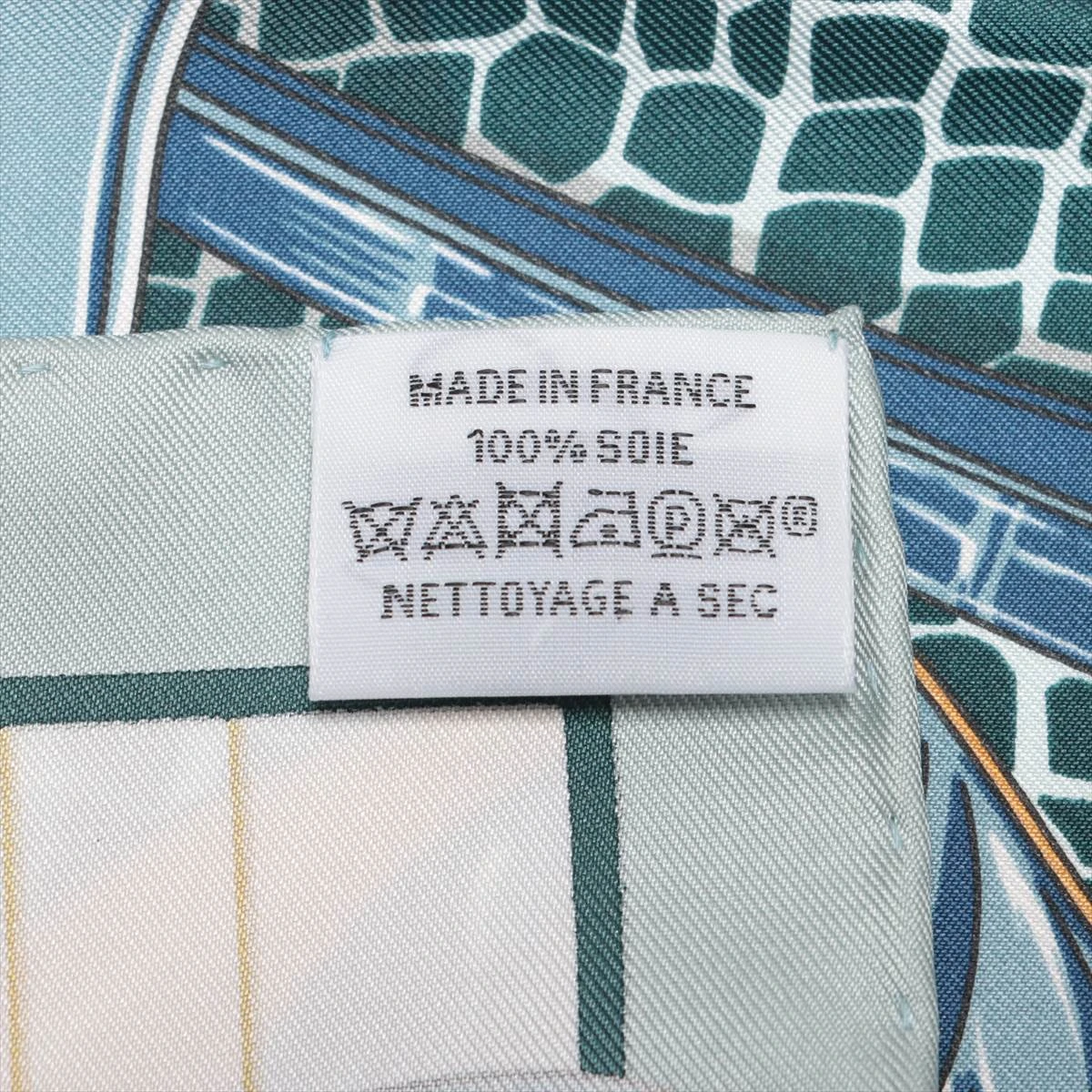 未使用【エルメス】最新作 カレ 90 すべては鞍の中に 大判 シルク スカーフ 新品 エルメス カレ 90 すべては鞍の中に 大判 シルク スカーフ