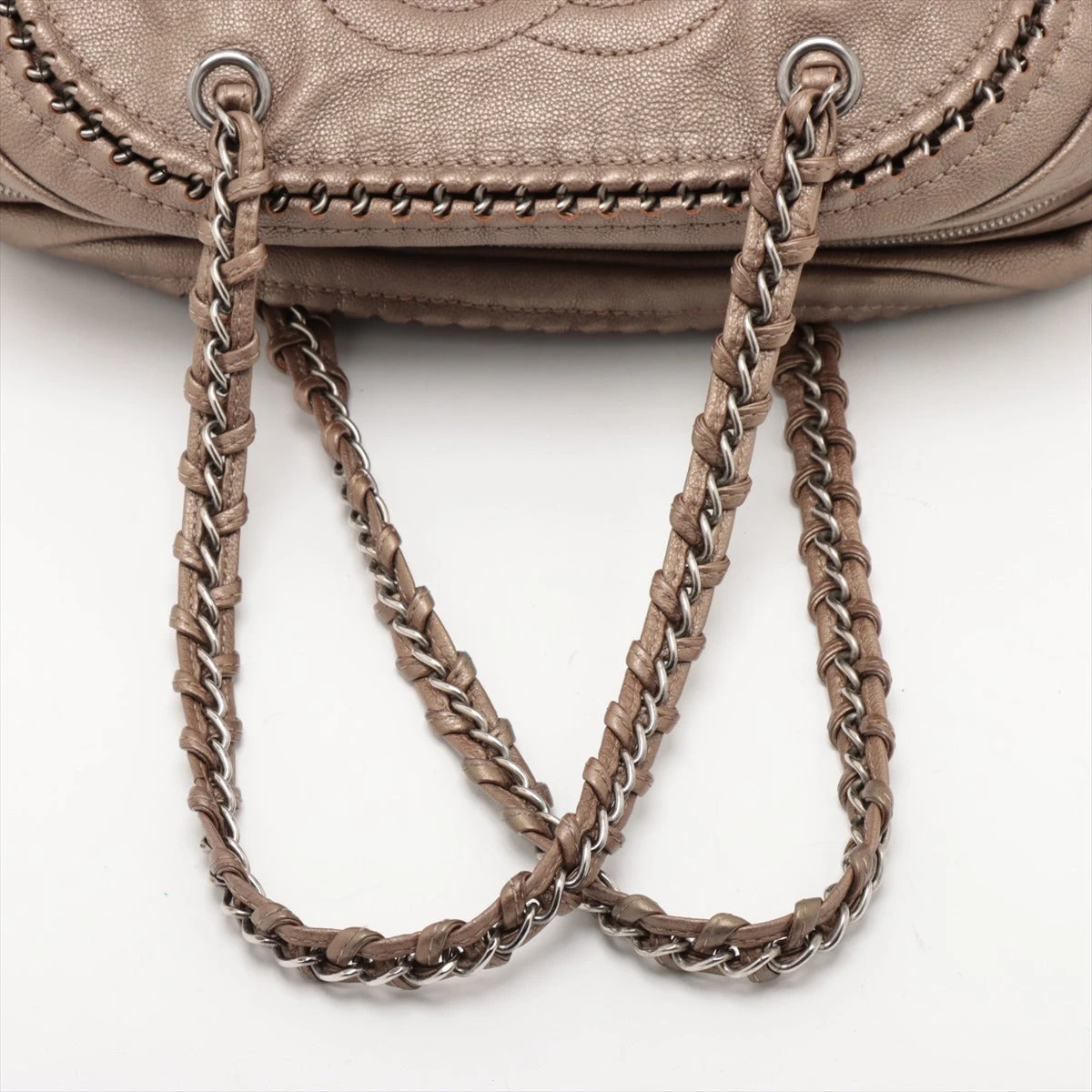 シャネル ハーフムーン 20番台 レザー ショルダーバッグ ゴールド金具 シャネル CHANEL ハーフムーン チェーンショルダーバッグ