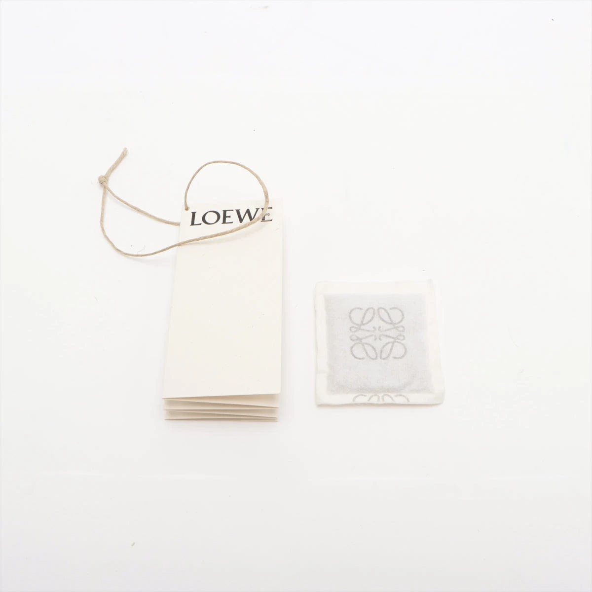 LOEWE　ロエベ　シェルバスケット　スモール ロエベ スモールシェルバスケット エレファントグラス カゴ