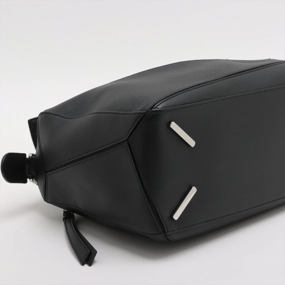 【極美品】ロエベ　パズルバッグ　ミディアム　2way アナグラム　レザー　黒 LOEWE 極 美品 希少品 ロエベ パズルバッグ ミディアム