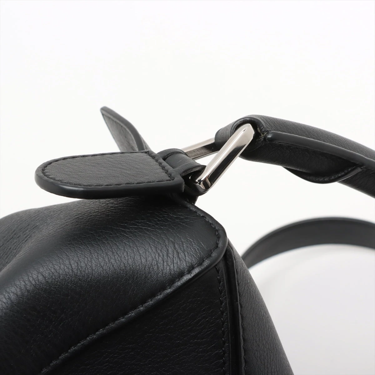 希少【LOEWE】レザー ハンドル パズル ミディアム ハンドバッグ LOEWE ロエベ loewe レザー ショルダーバッグ 大人気 トート