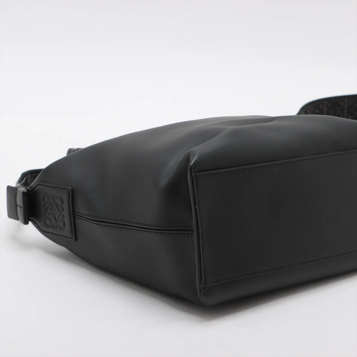 【関税込★】キュービィ クロスボディバッグ スモール ブラック 三越伊勢丹 | LOEWE/ロエベ通販 | キュービィ クロスボディ