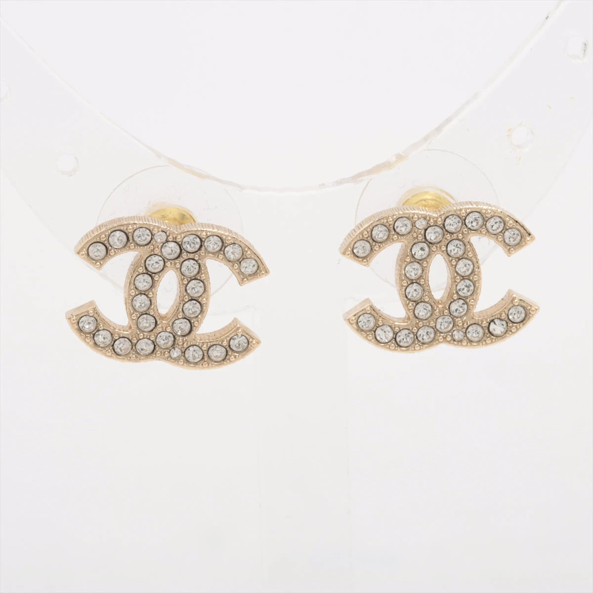 コロコロ涼やかに揺れる♪【CHANEL】透かし彫りロゴ ピアス CHANEL シャネル ピアス ABE109 B17803 ハート 揺れる ココ