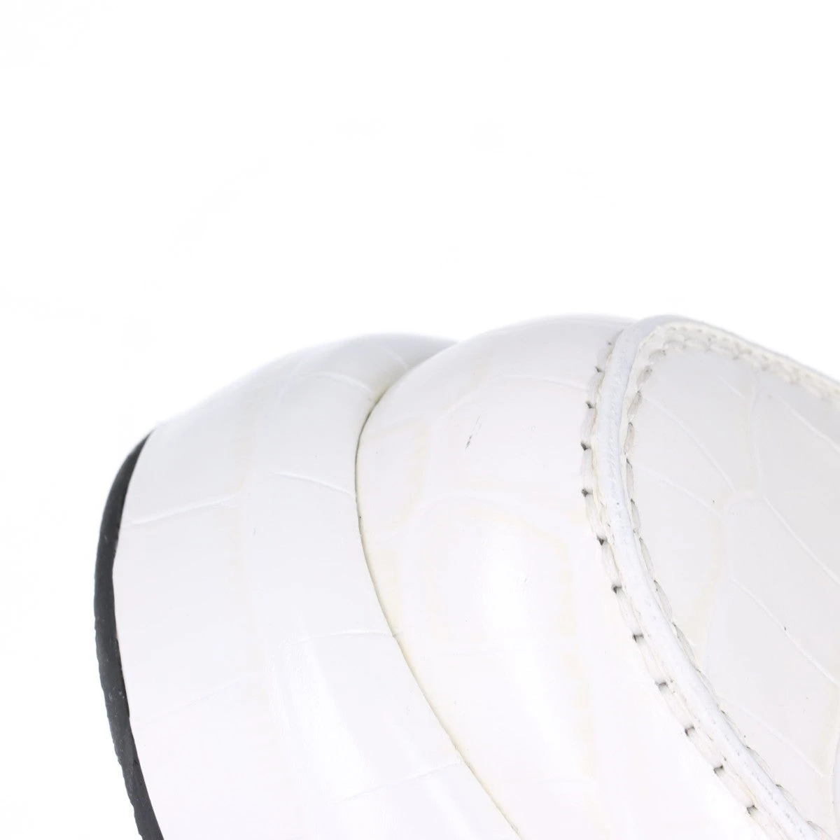 LOEWE クロコ型押し　ローファーブーツ ホワイト ロエベ クロコ型押し ショートブーツ 36 レディース ホワイト×ブラック