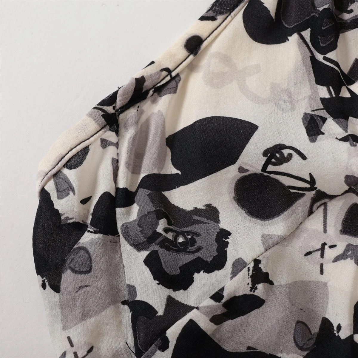 ★シャネル★シルク トップス 楽天市場】CHANEL(シャネル) サイズ:36 22C SILK PRINTED HALTER