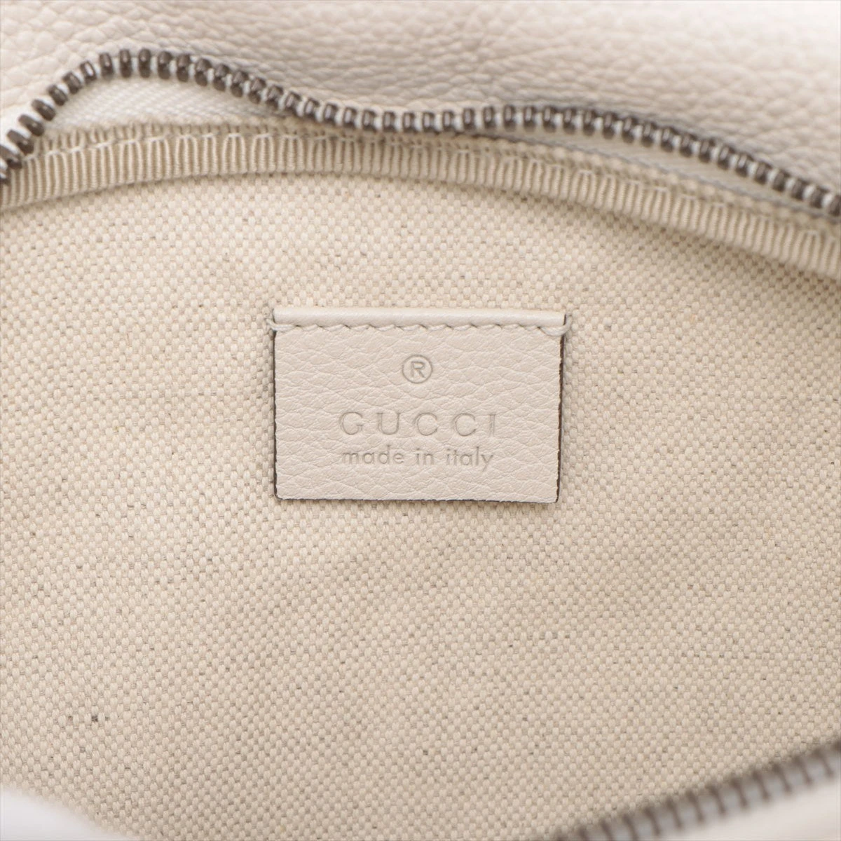 GUCCI ホワイトレザー ボディバッグ