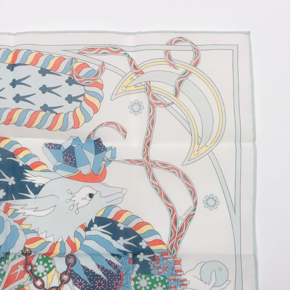 【ほぼ未使用】エルメス カレ45 冬の祭典Le Sacre de l’Hiver ほぼ未使用】エルメス カレ45 冬の祭典Le Sacre de l'Hiver