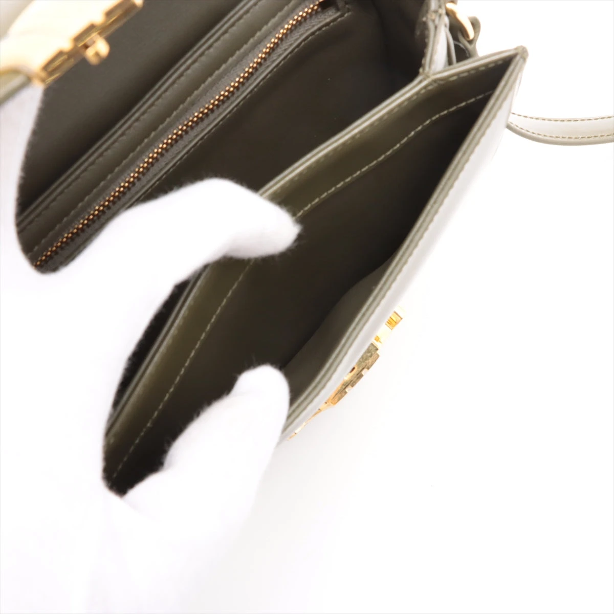 セリーヌ トリオンフ レザー ショルダーバッグ カーキ A3495047｜中古 