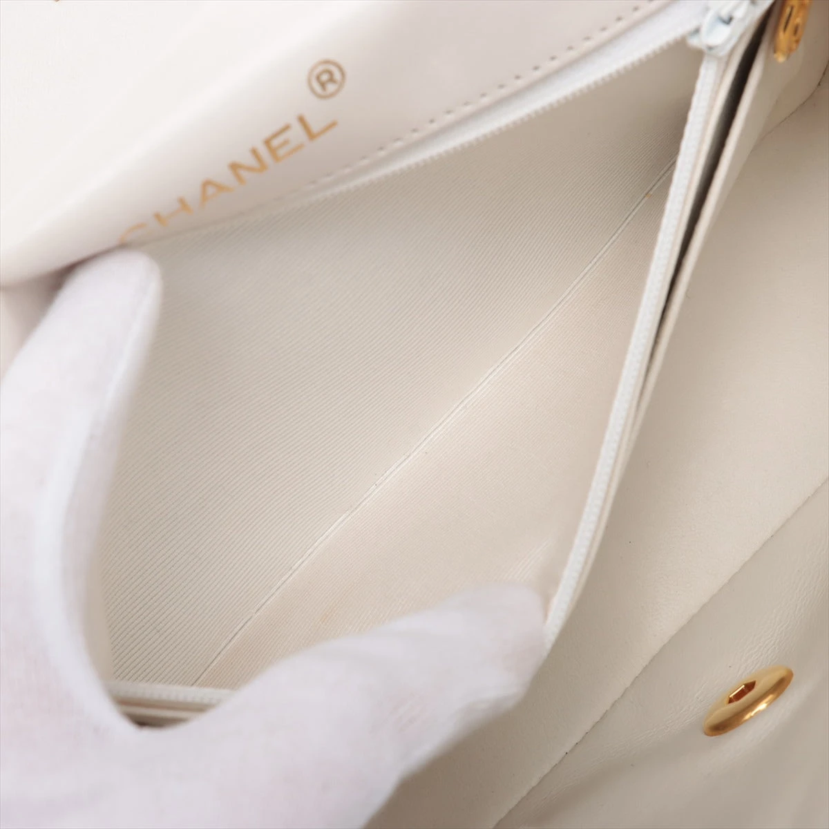☆CHANEL☆シャネル ダイアナフラップ マトラッセ ホワイト ラムスキン シャネルチェーンショルダーバッグ ダイアナ シングルフラップ