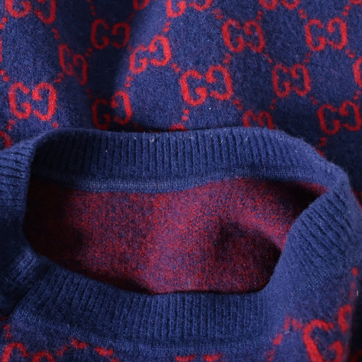 新品未使用　グッチ　ニット　スカンク　GG柄　レッド　Mサイズ　総柄　長袖 GUCCI グッチ ニット セーター メンズXS レッド ウール 子豚柄 545735