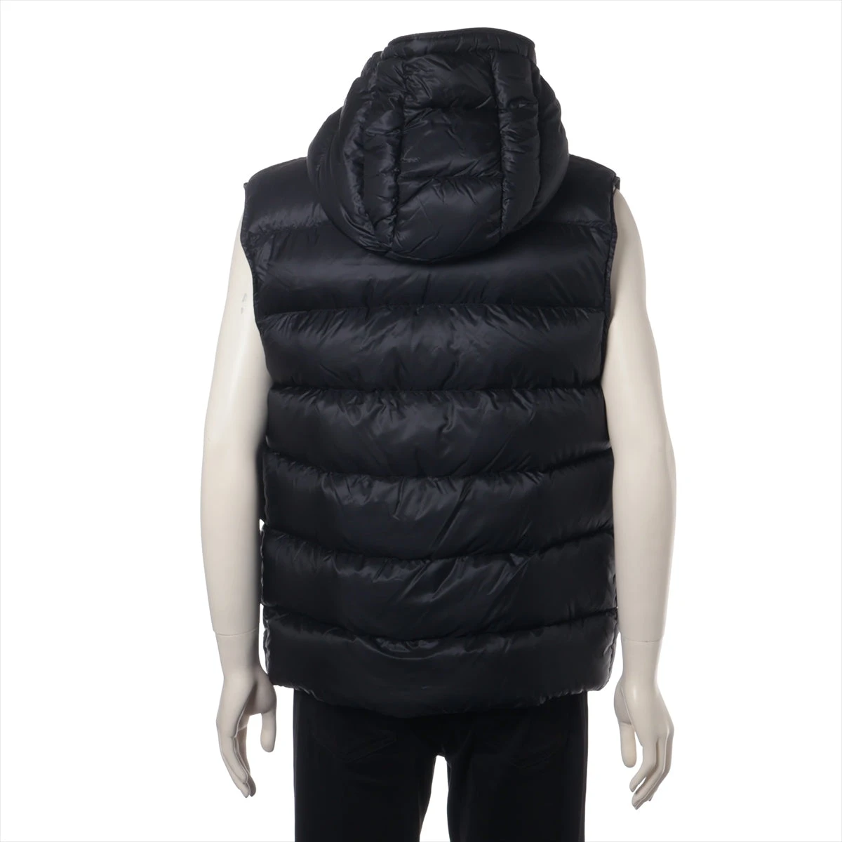【極美品/サイズ3】モンクレール　VANOISE ダウンベスト　黒　XL 近年 2025年最新】モンクレール vanoiseの人気アイテム - メルカリ