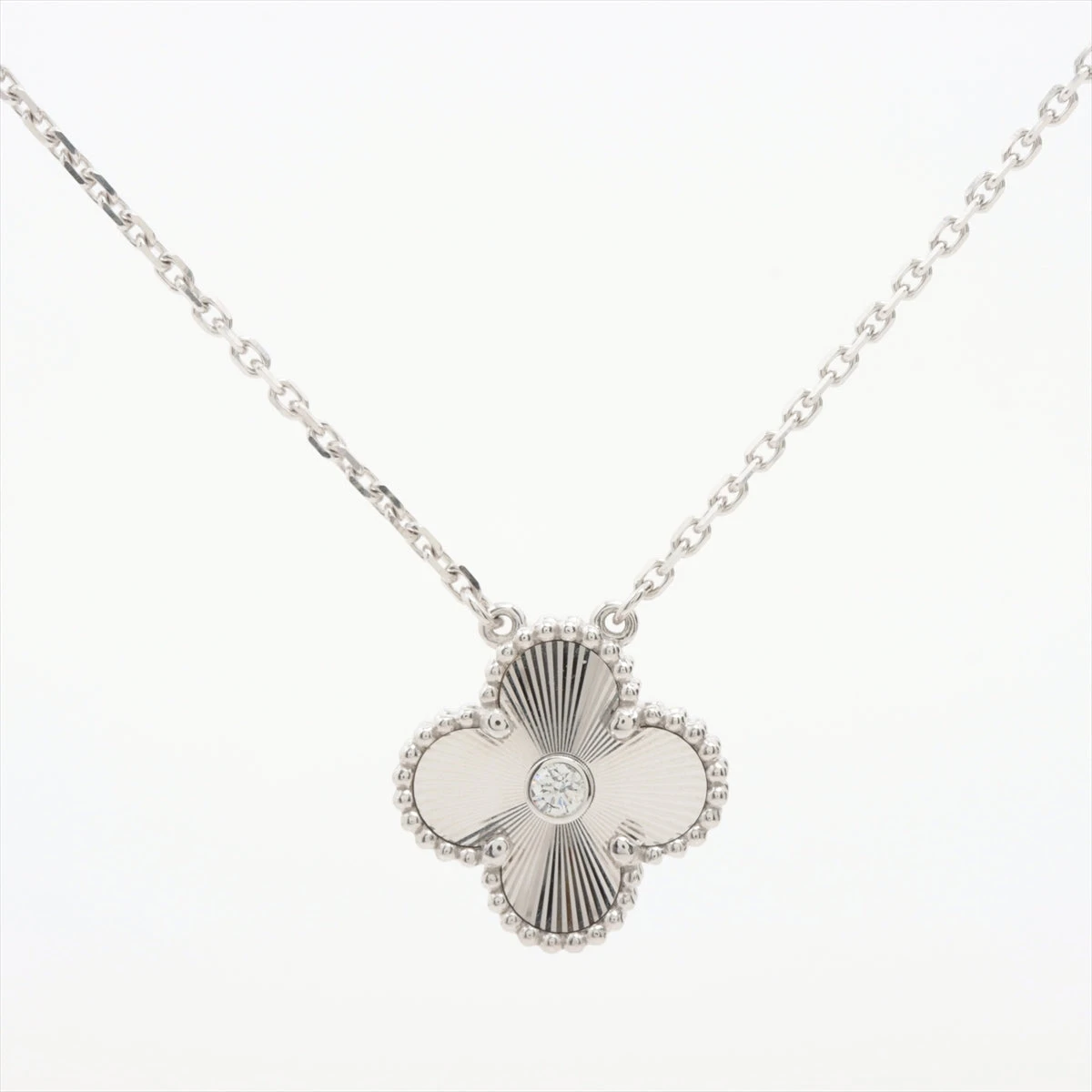 ヴァンクリーフ&アーペル ヴィンテージアルハンブラ ギョーシェ ダイヤ  