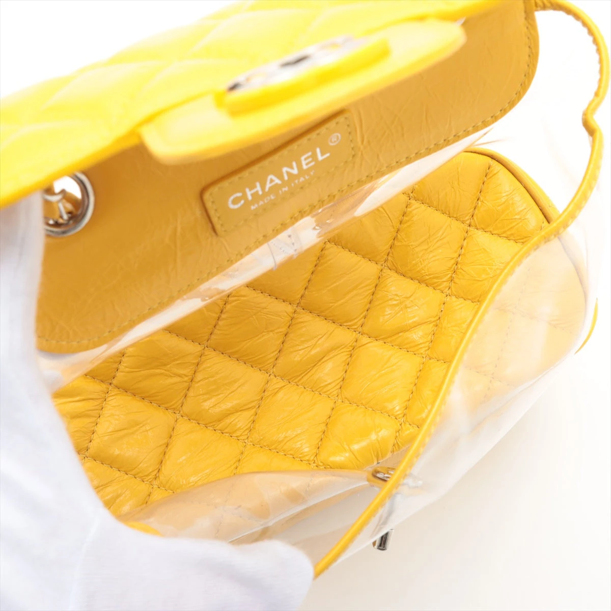 シャネル マトラッセ ビニール×レザー チェーンリュック イエロー