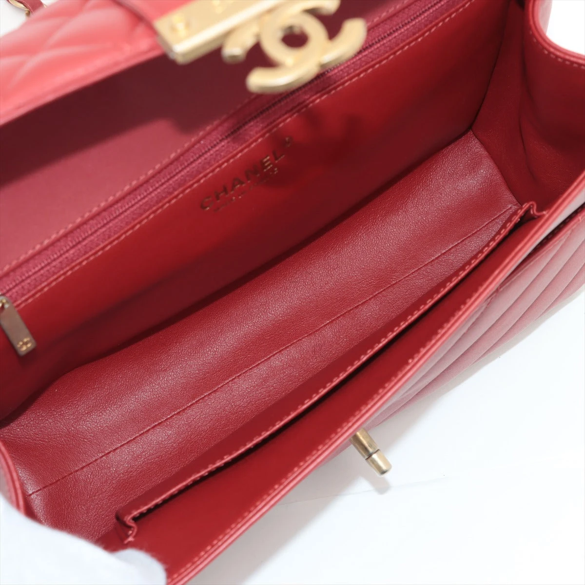 シャネル マトラッセ レザー 2WAYハンドバッグ Vステッチ レッド