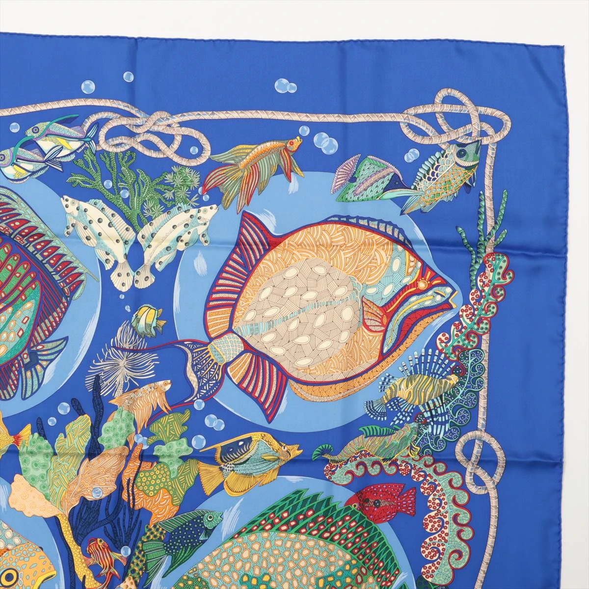 エルメス カレ90 \"Grands Fonds\" HERMES エルメス カレ90 GRANDS FONDS 深海 魚 スカーフ - メルカリ