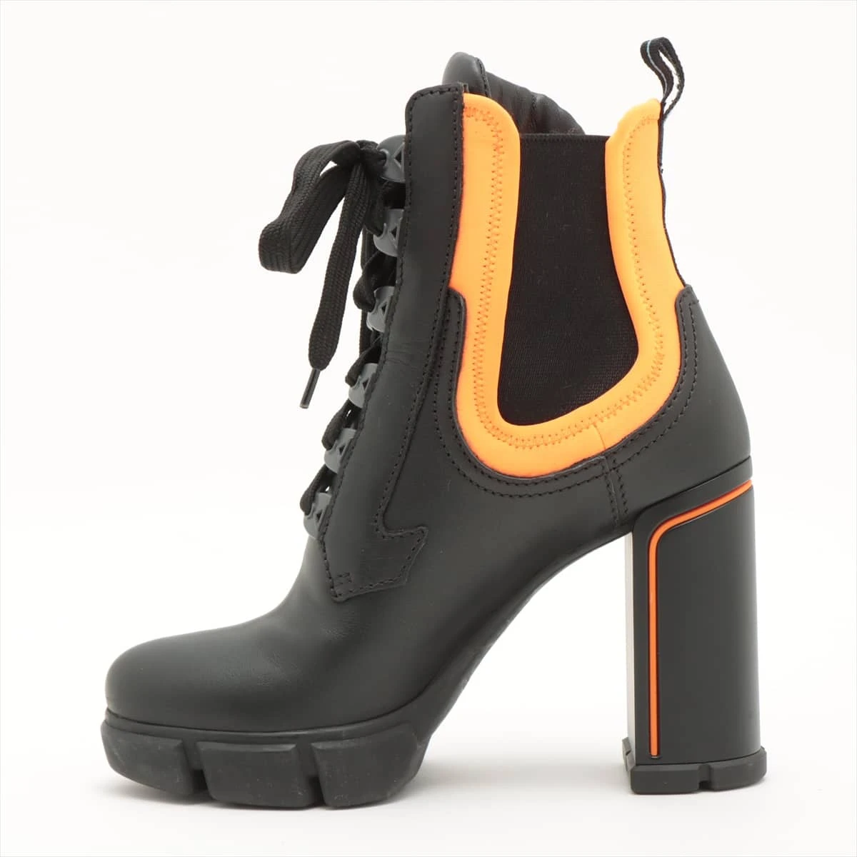 プラダ モノリス ブラッシュドレザー チェルシーブーツ (PRADA