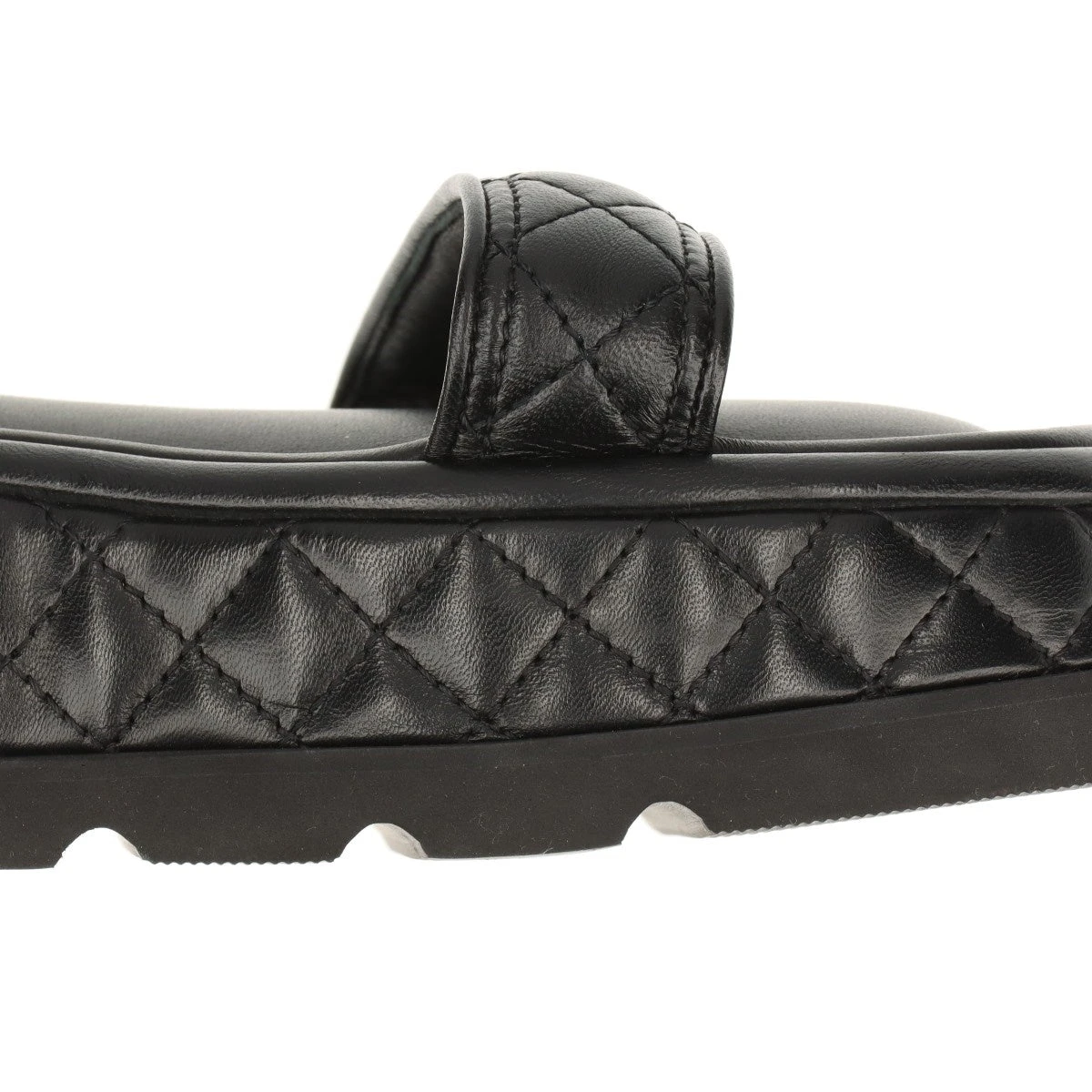 シャネル　CHANEL サンダル　レザー　ビックココマーク　シルバー　ブラック CHANEL - シャネル CHANEL ココマーク サンダル 靴 レザー
