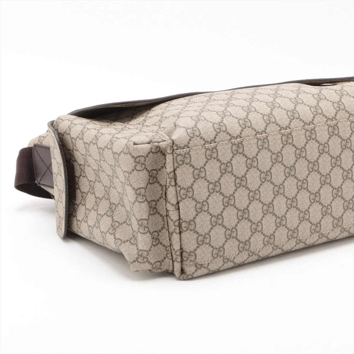 ✨人気✨グッチ　ショルダーバッグ　GG柄　スプリーム　PVC ベージュ グッチ GGスプリーム PVC ショルダーバッグ ベージュ 211131