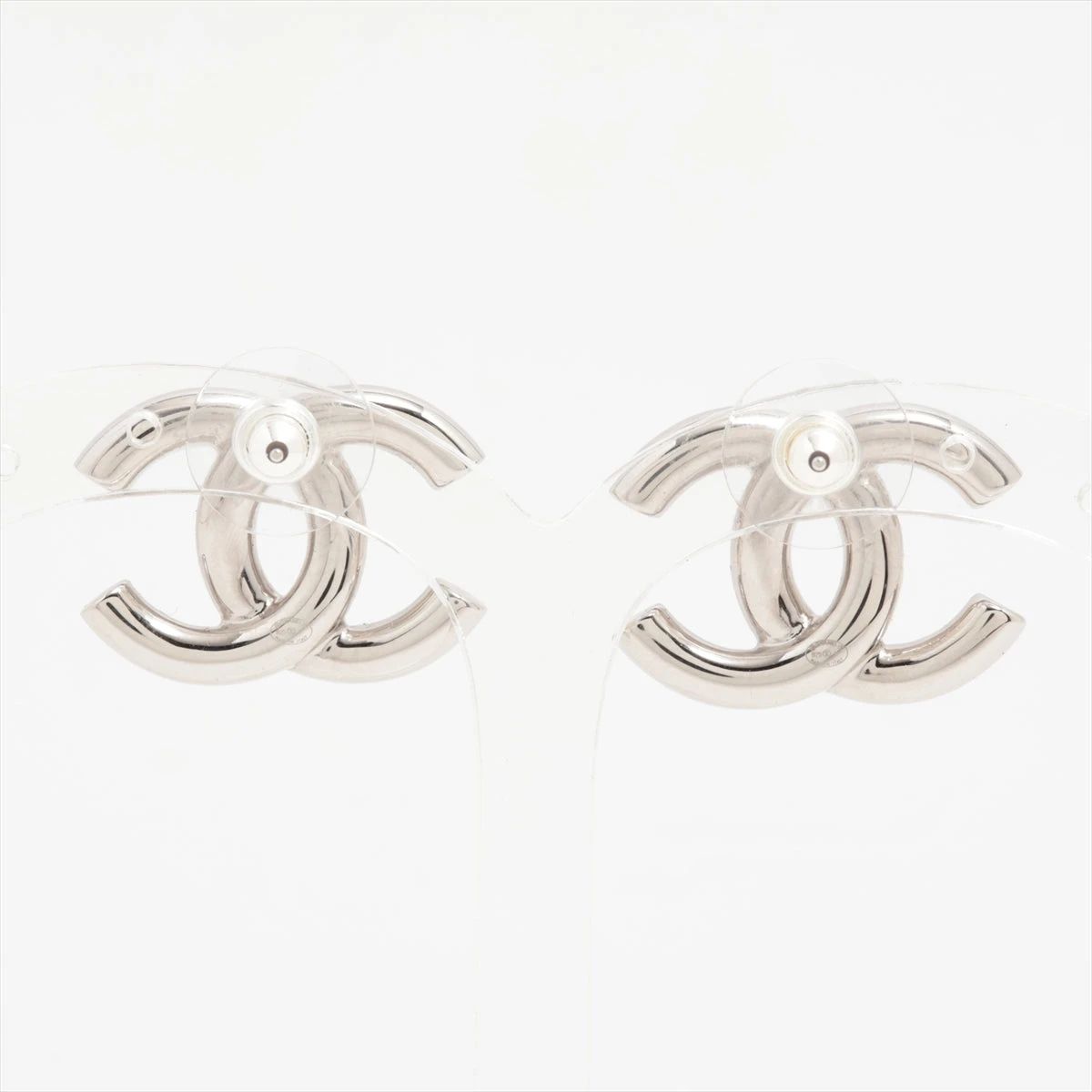 【CHANEL】 シャネル　ココマーク　ピアス　両耳　箱付き CHANEL】 シャネル ココマーク ピアス 両耳 箱付き - メルカリ