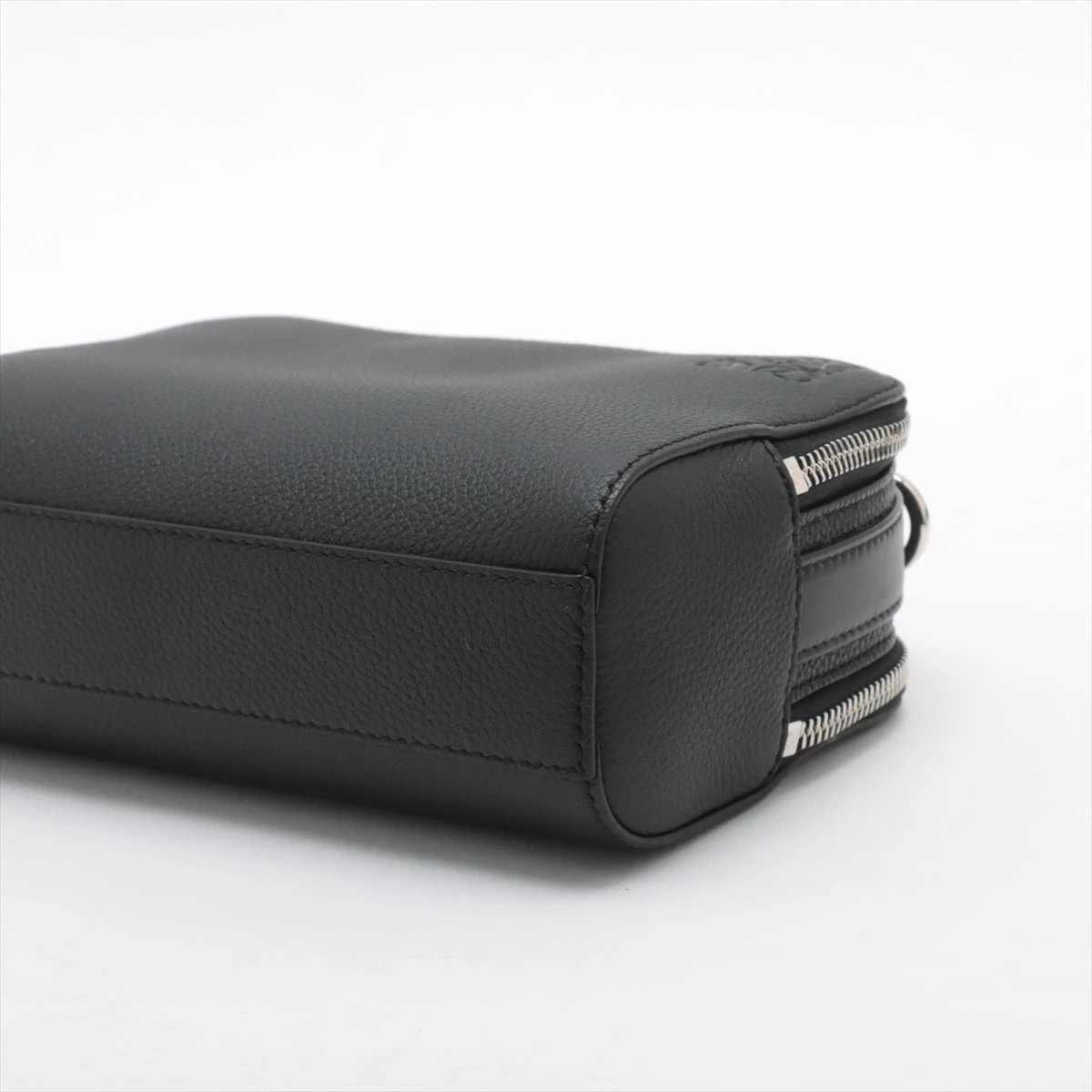 ロエベ アナグラム カメラ クロスボディバッグ ミニ レザー 2WAY