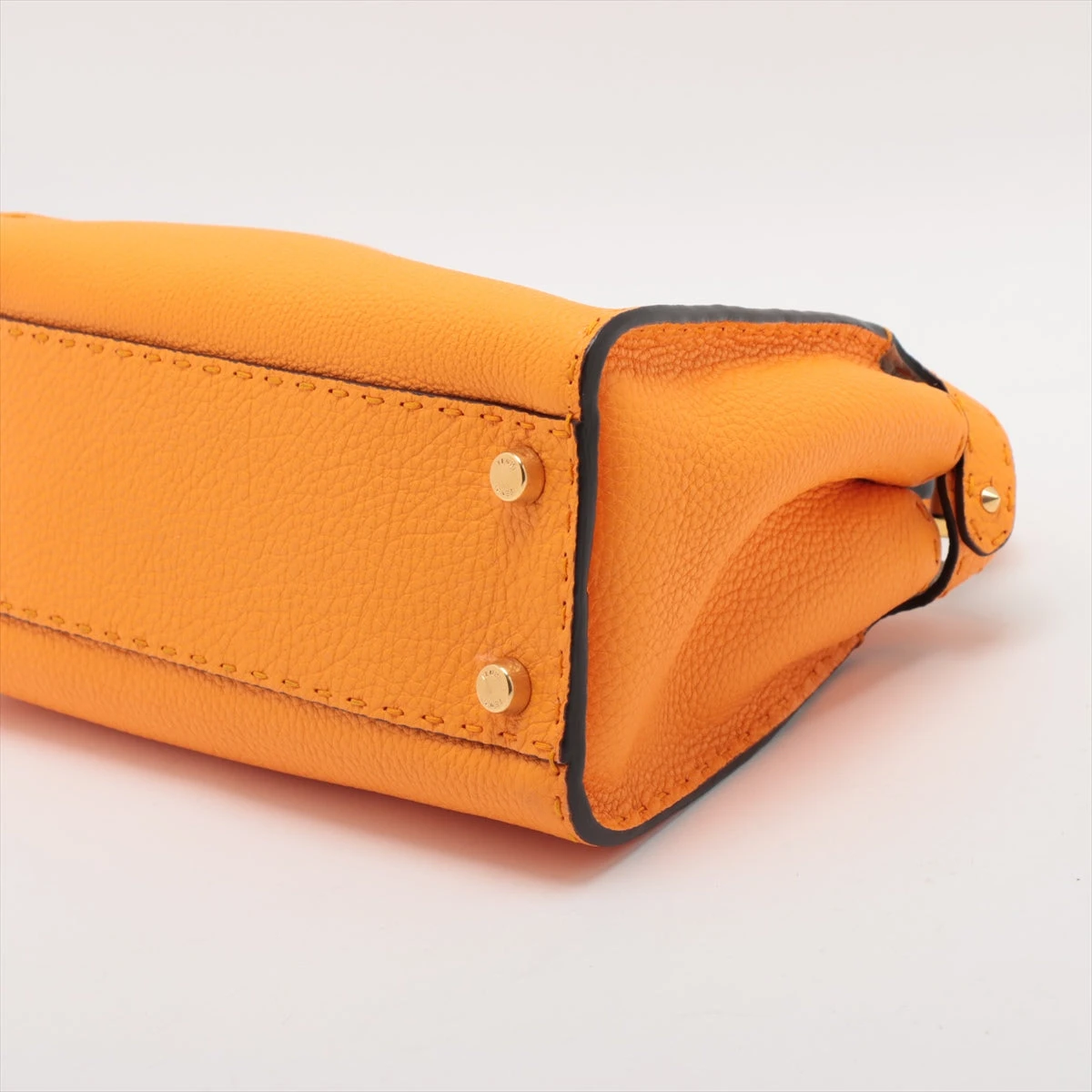 フェンディ ピーカブーエッセンシャリー セレリア レザー 2WAY 