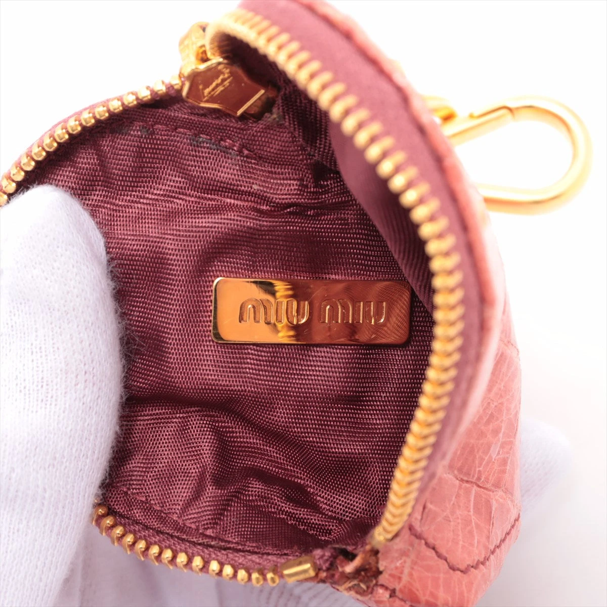 ほぼ未使用　miu miu ミュウミュウ コインケース マドラス ラブ　ハート型 miu miu ミュウミュウ マテラッセ ハート型コインケース
