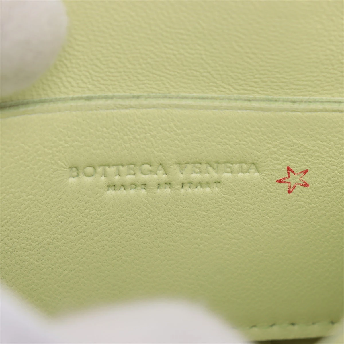 ボッテガヴェネタ マキシイントレチャート キャンディ カセット レザー