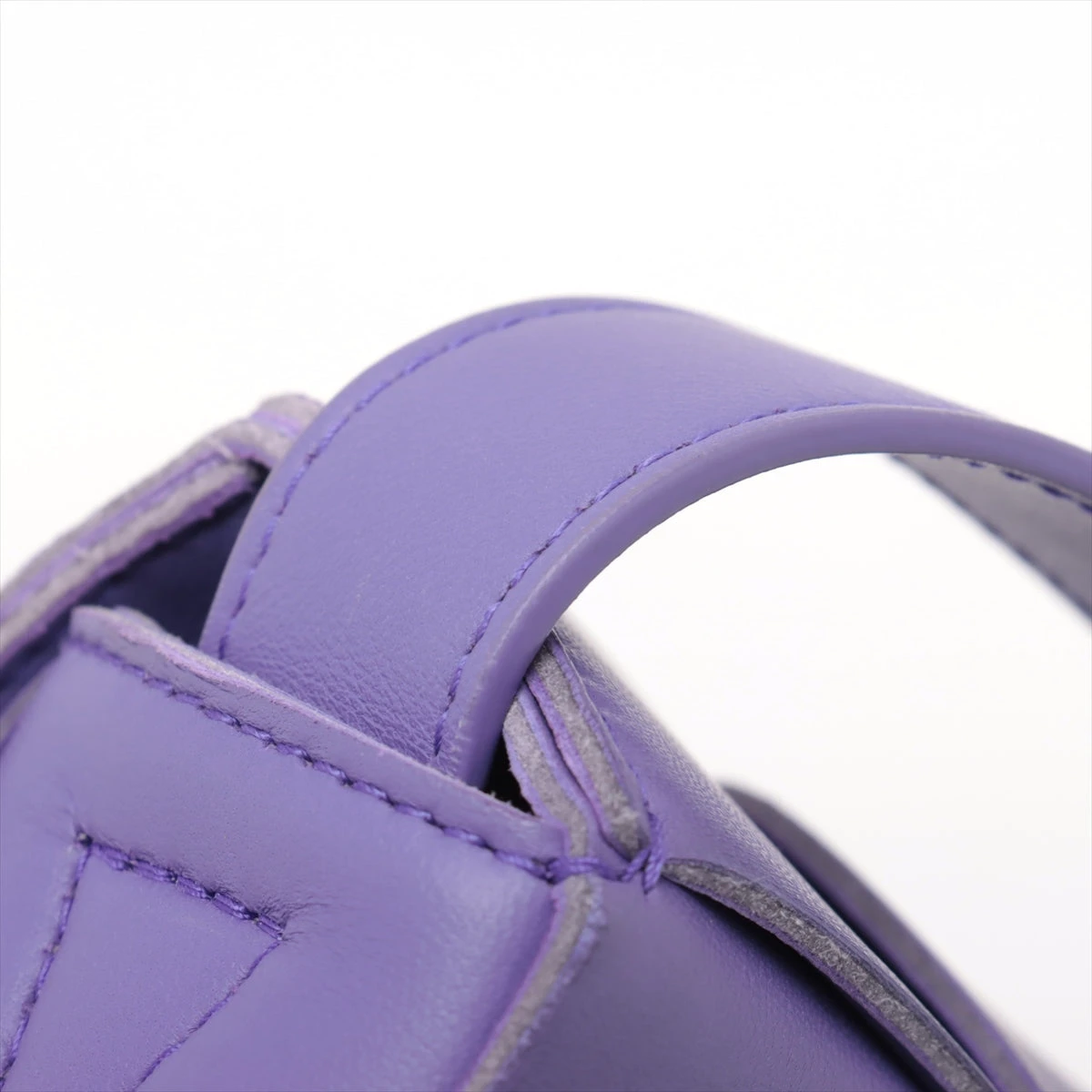 BOTTEGA VENETA マキシ イントレチャート カセット ライトパープル ボッテガヴェネタ マキシイントレチャート カセット レザー
