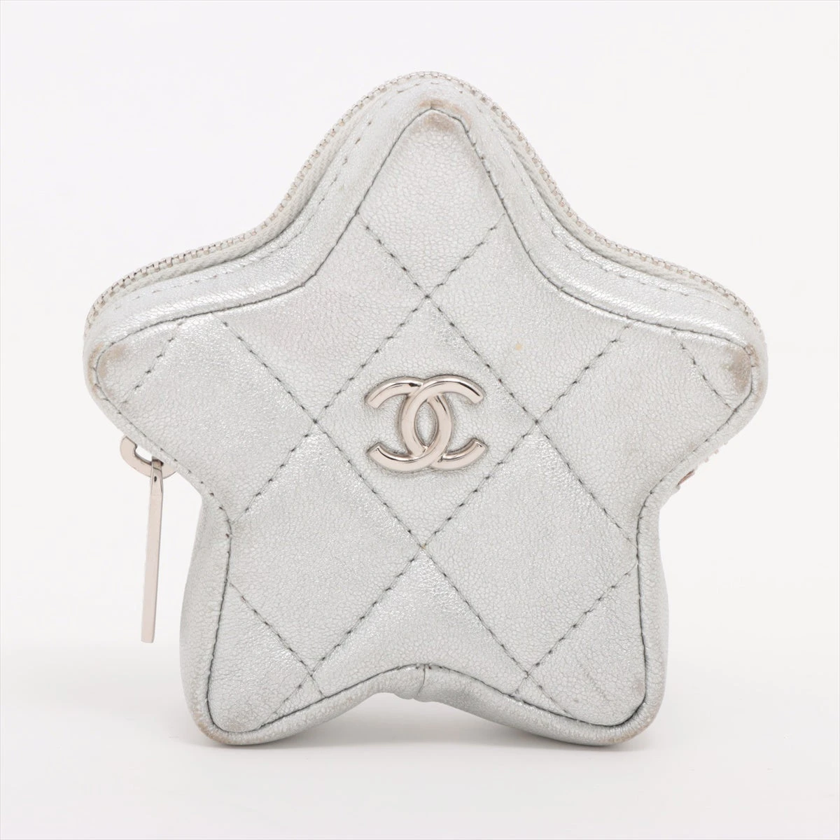 シャネル　マトラッセ　ラムスキン　シルバー CHANEL - 定価100万以上！CHANEL シャネル マトラッセ25