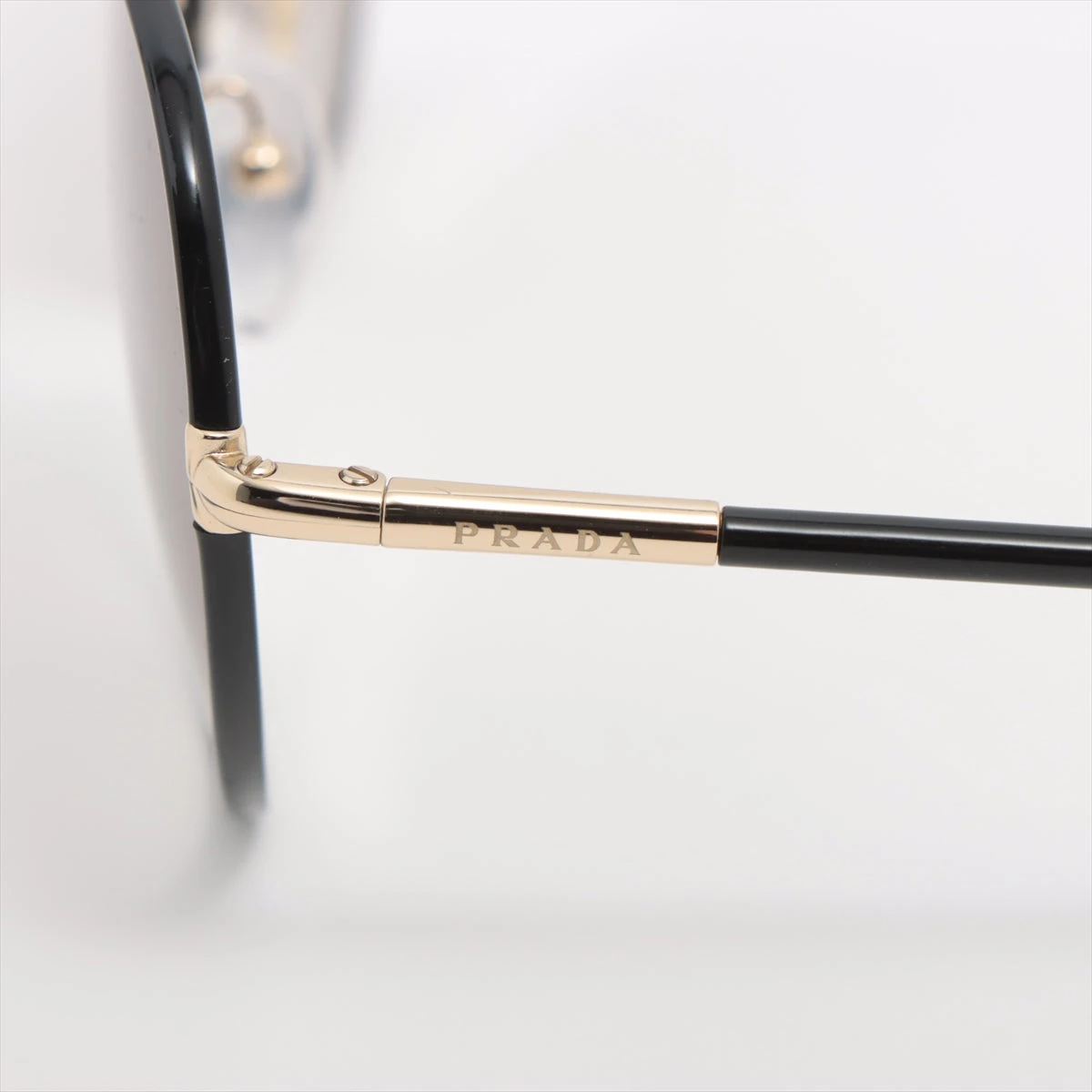 プラダ　サングラス PRADA(プラダ) 「Rectangle Sunglasses」サングラスSPR19W