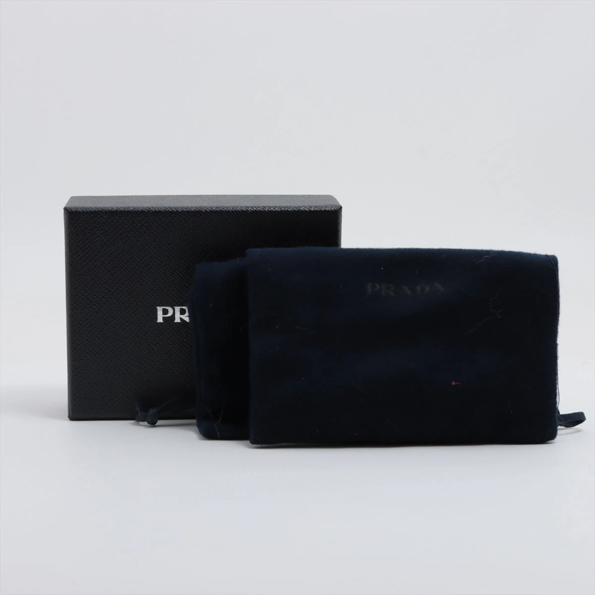 AA ダブルエー Lサイズ ブラック 美品 アーペーセー A.P.C. PXBLH H63087 二つ折り財布 メンズ