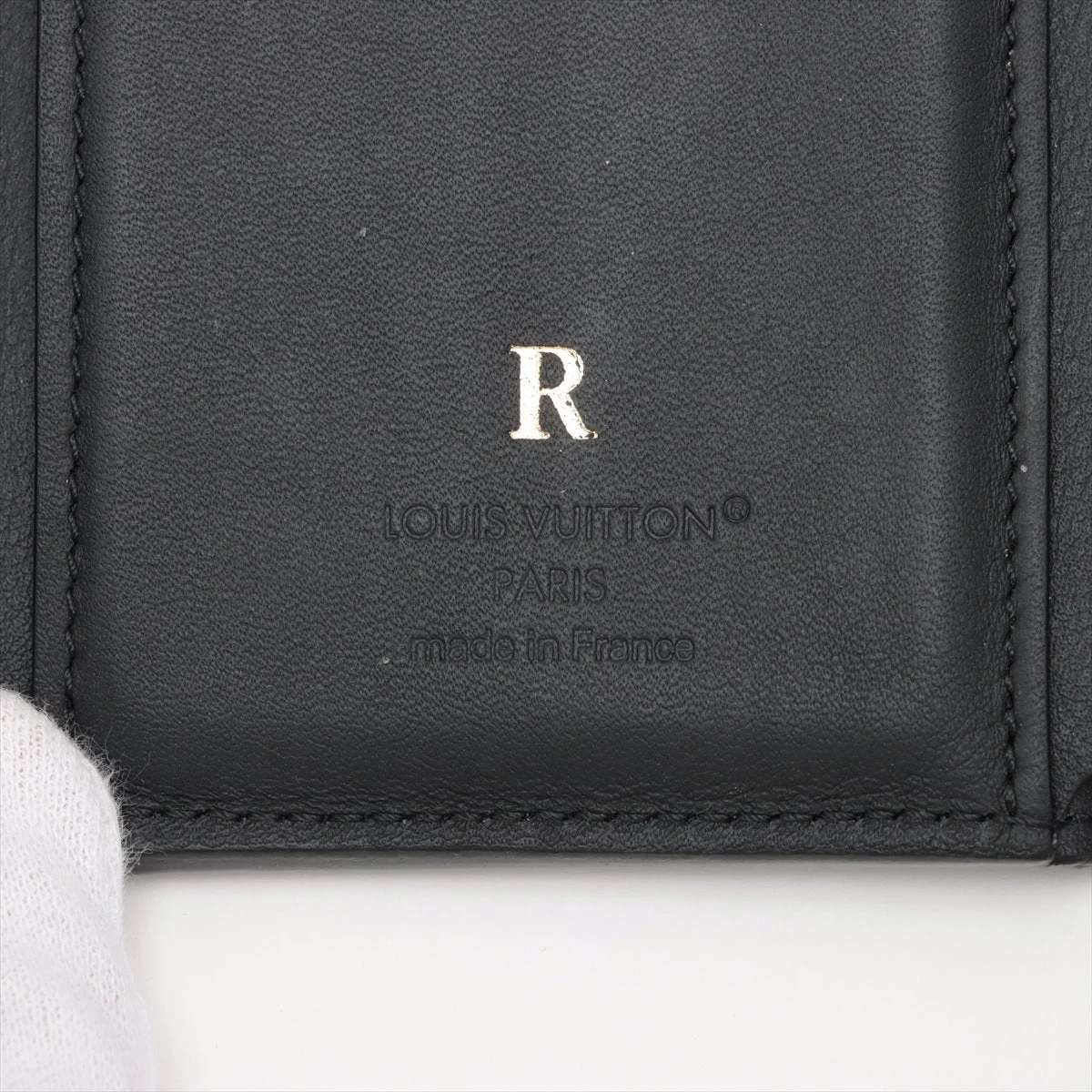 louis-vuitton-victor-wallet--
