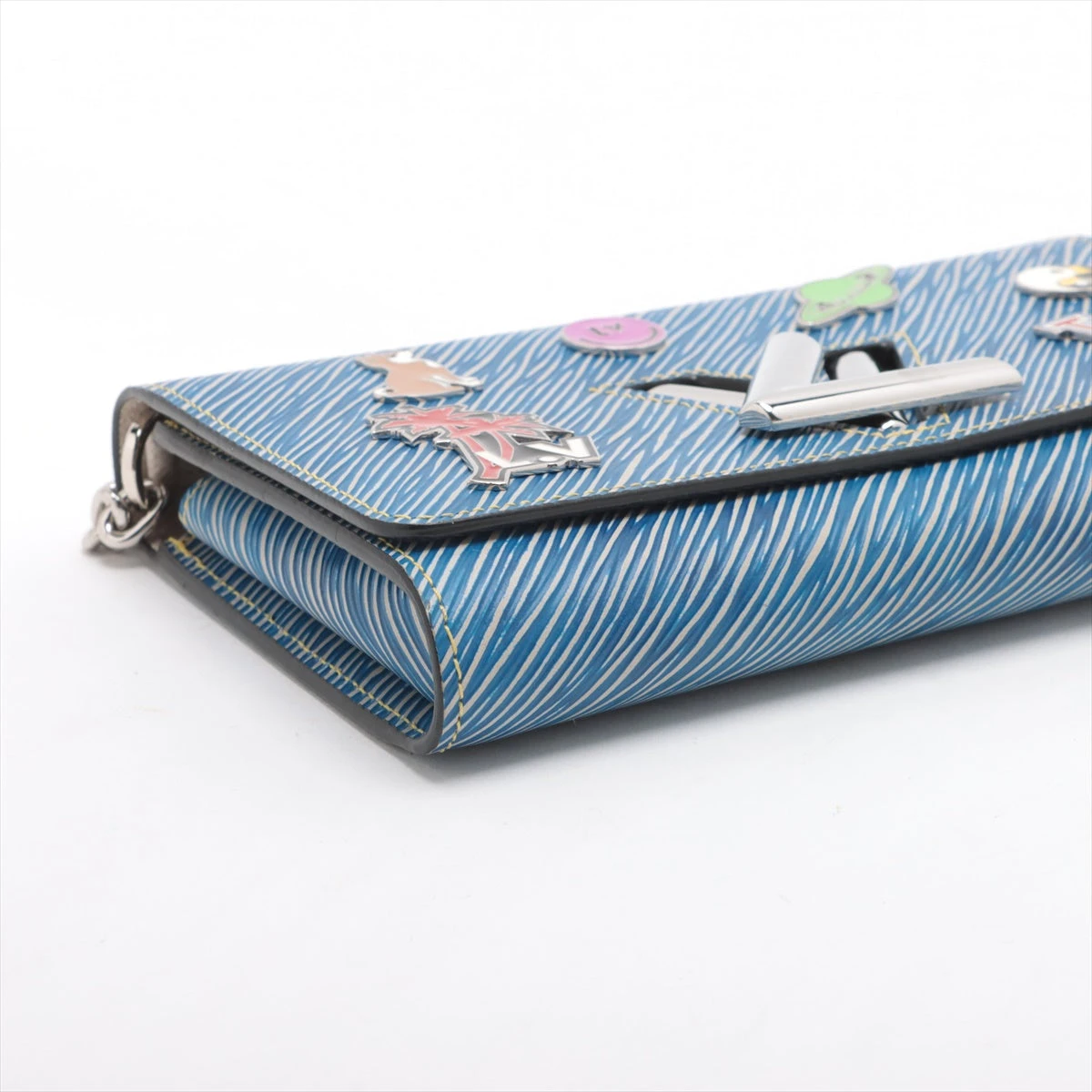 ヴィトン エピデニム ポルトフォイユ ツイストチェーン M62732  