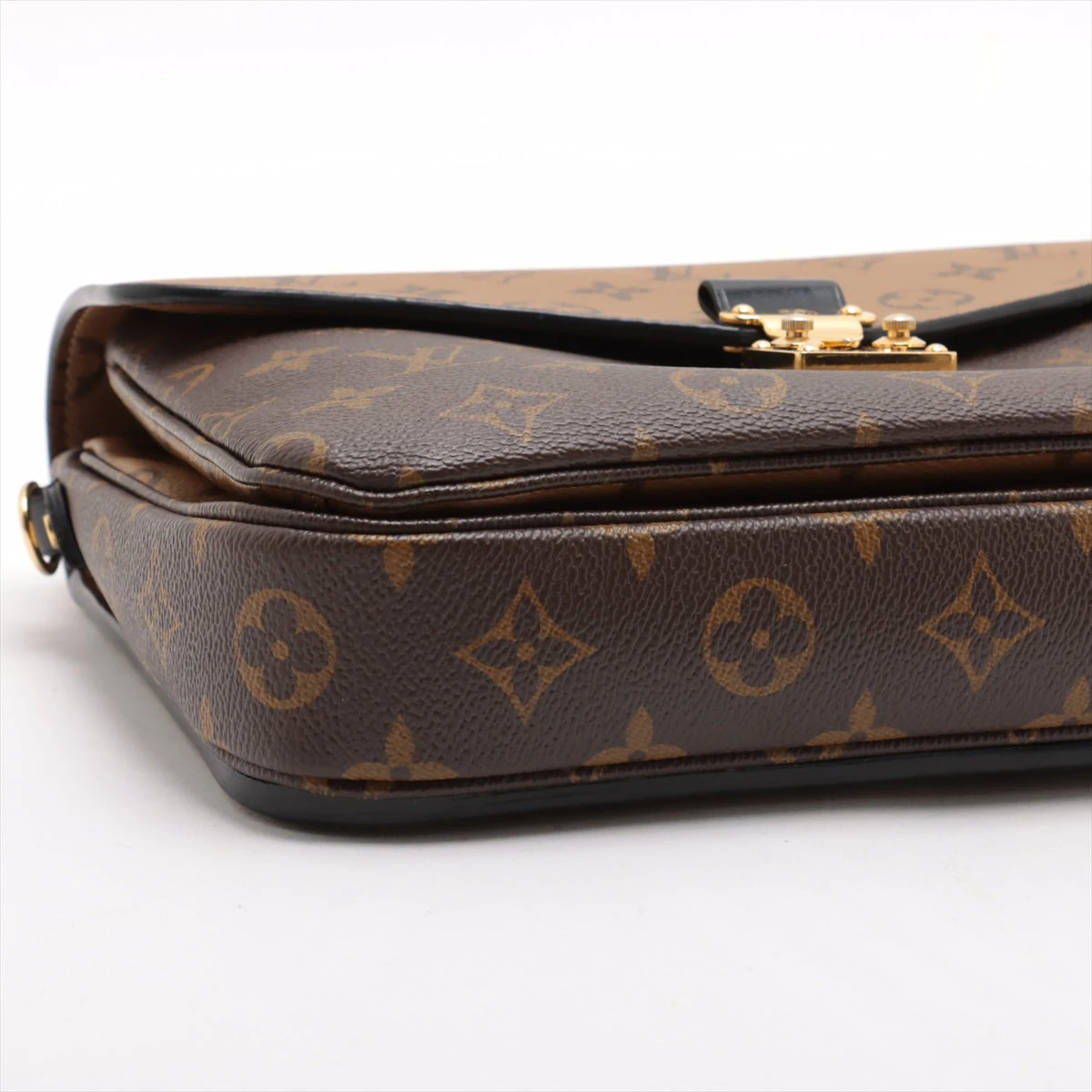 ヴィトン モノグラムリバース ポシェットメティス M41465 A3516529  