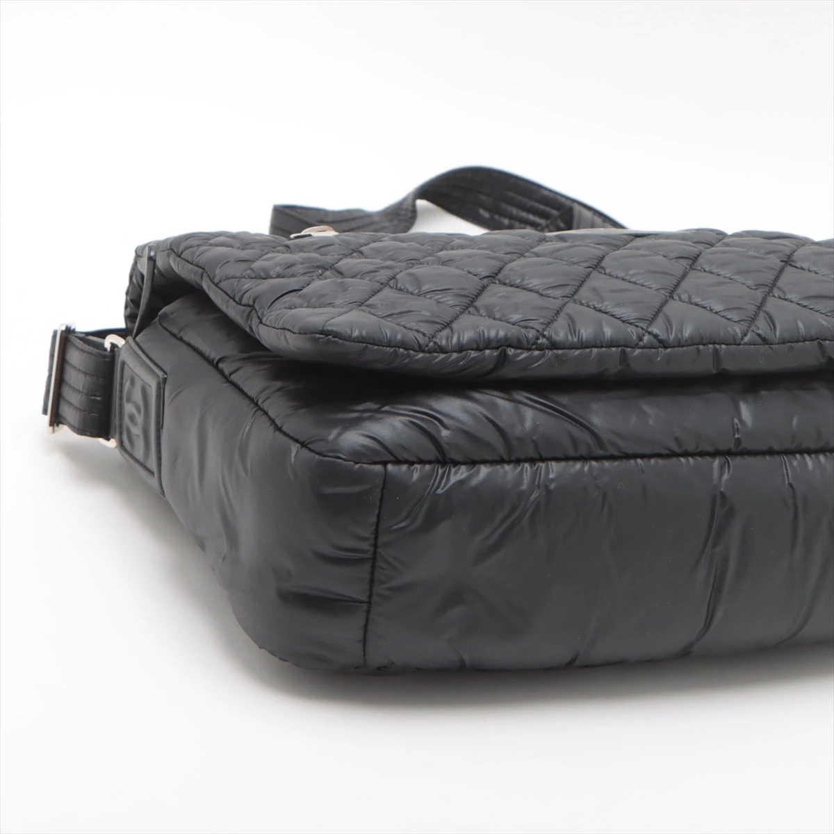 シャネル コココクーン ナイロン ショルダーバッグ ブラック シルバー