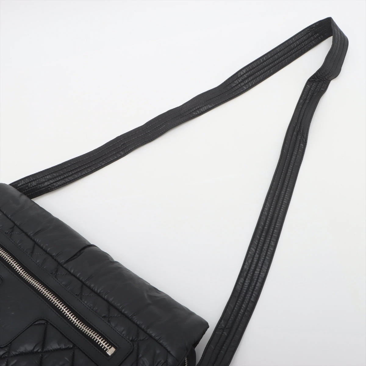 シャネル コココクーン ナイロン ショルダーバッグ ブラック シルバー