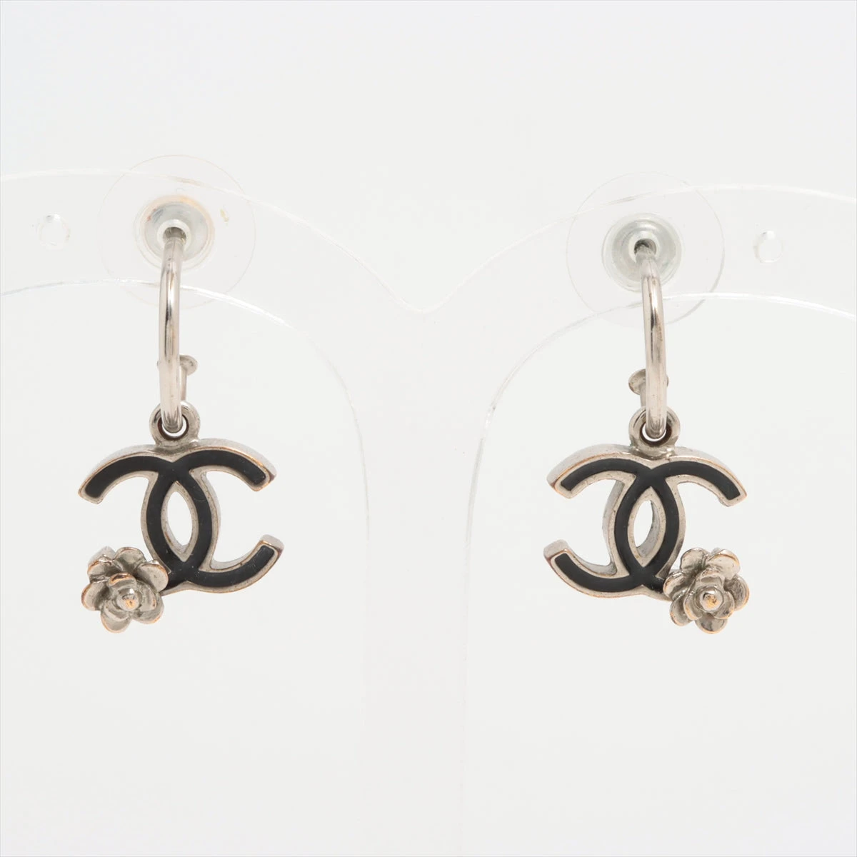 花 CHANEL(シャネル) ピアス(レディース) - 海外通販のBUYMA
