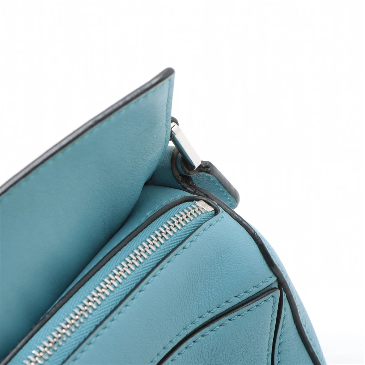 ロエベ パズル レザー ラウンドジップウォレット ブルー【カード・箱無し・袋付】 ロエベ パズル レザー ラウンドジップウォレット ブルー【カード