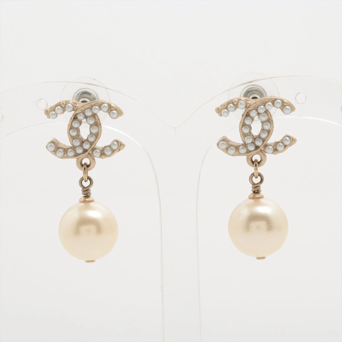 CHANEL ゴールド パール ピアス(両耳用)