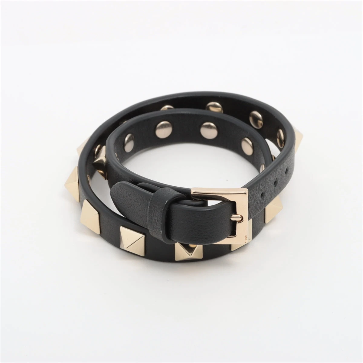 ヴァレンティノガラヴァーニ　ブランド　ブラック　スタッズバングル　ブレスレット VALENTINO - ヴァレンチノ ロックスタッズ ブレスレット レザー